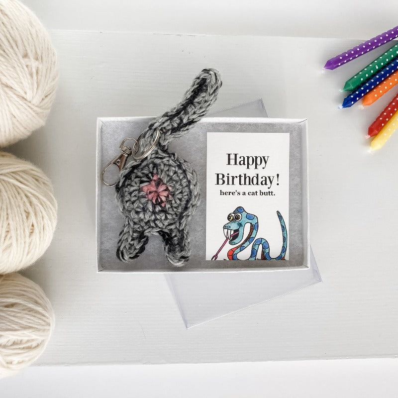 wholesale packaging with clear top and white box for gray cat butt keychain and happy birthday snake card