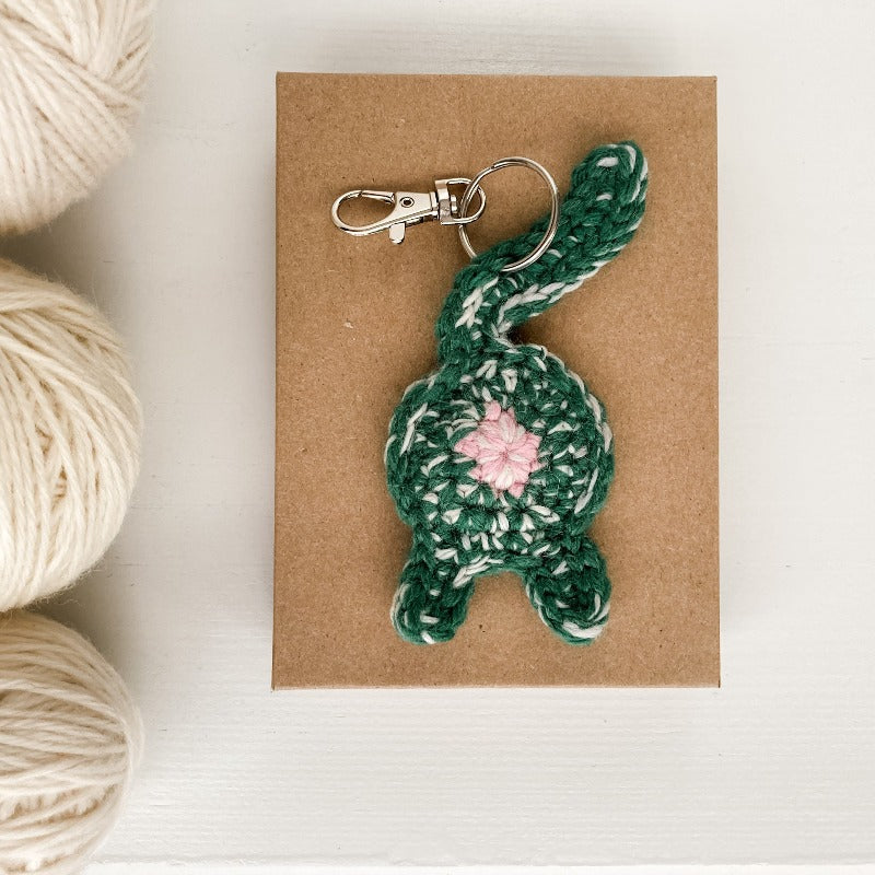 lucky green cat butt keychain Knot By Gran'ma