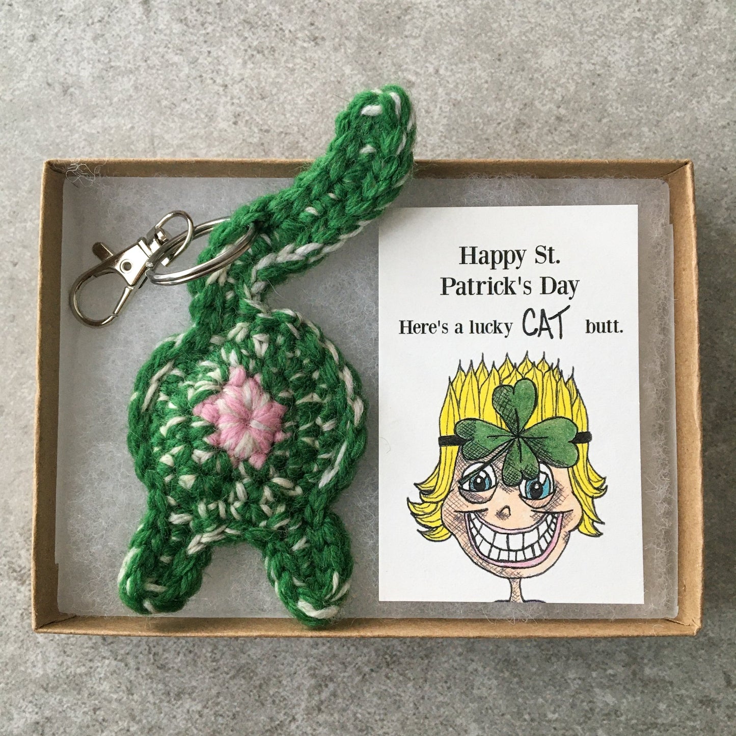 Knot By Gran'ma St. Patricks Day Gift Lucky Cat Butt Keychain Funny St. Patricks Day Gift with Novelty Card